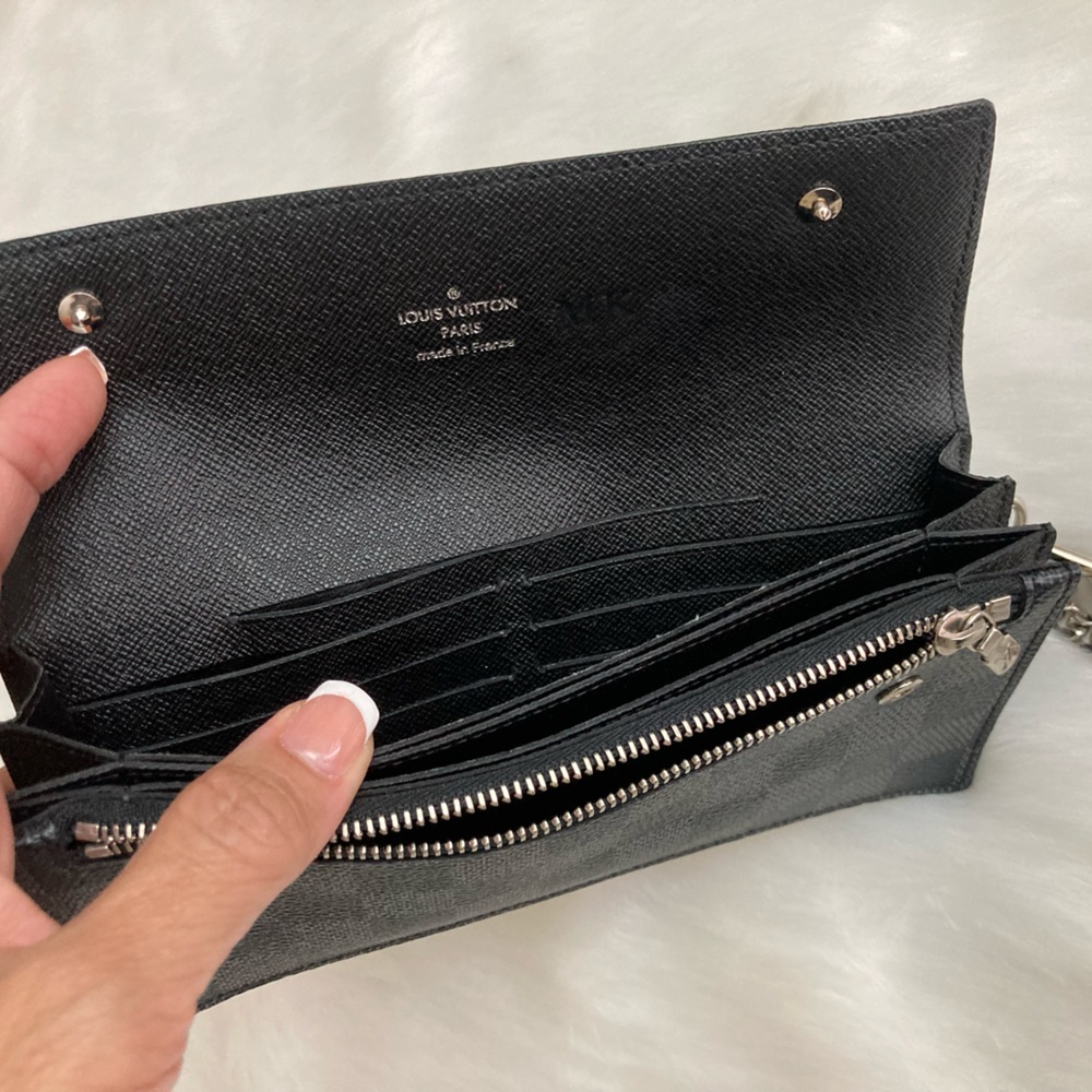 Chain Wallet amazing Condition. - Picture 7 of 15